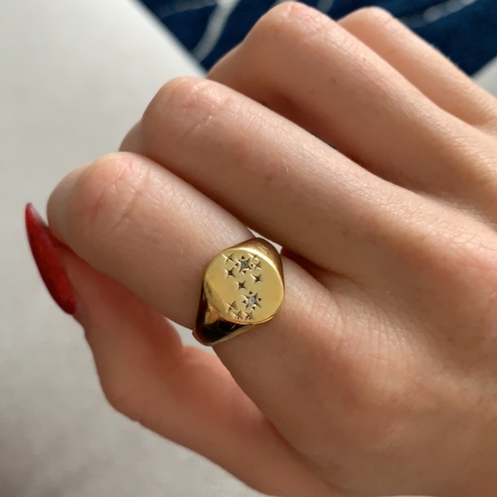 * RARE * Mejuri Scorpio Ring •• Gold Vermeil, White Sapphire